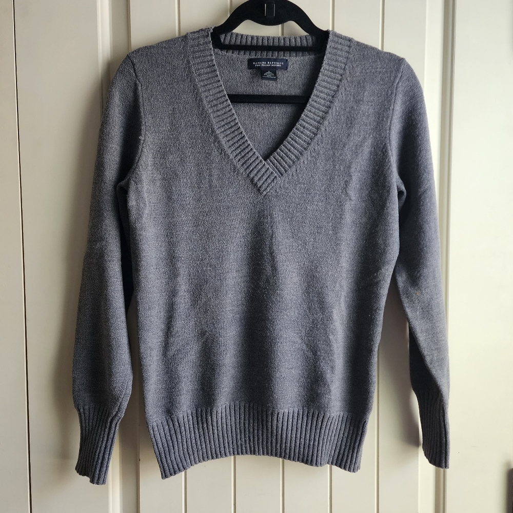 Banana Republic women's merino wool sweater, small
